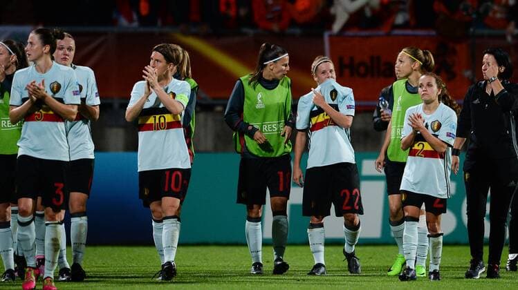 Belgium s players greet the fans after a soccer game between Belgian national women s soccer team Red Flames and The Netherlands, the third game in group A in the group stage of the Women s European Championship EM Europameisterschaft 2017 in the Netherlands, Monday 24 July 2017 in Tilburg, The Netherlands. DAVIDxCATRY  x05138199x