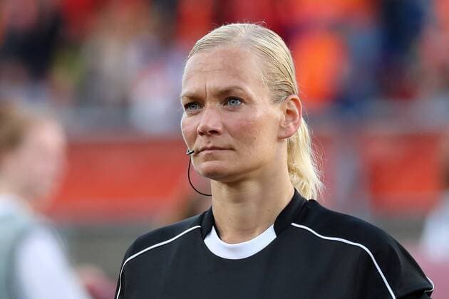Bibiana Steinhaus (Schiedsrichterin, Deutschland), Porträt, Portrait, Fussball, UEFA Women s EURO 2017, Belgien - Niederlande, xozx