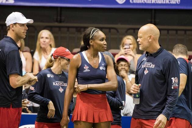 July 24, 2017 - Philadelphia, Pennsylvania, U.S - Tennis legend, VENUS WILLIAMS, talking to her coach, MURPHY JENSEN, at St. Joseph s Hagen Arena in Philadelphia PA. Tennis 2017 Venus Williams Plays WTT In Philadelphia - ZUMArf1_ 20170724_zaf_rf1_008 Copyright: xRickyxFitchettx