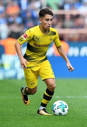 Fussball, Bundesliga, Deutschland, Herren, Testspiel zur Saison 2017 2018, Vonovia Ruhrstadion Bochum: VfL Bochum (blau) - Bor. Dortmund, BVB (gelb) 2:2; Emre Mor (BVB). Aktion, Einzelbild, Freisteller.