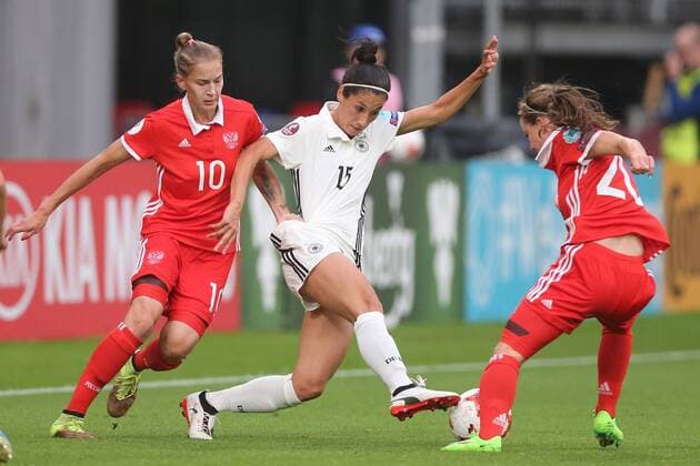 Nadezhda Smirnova of Russia women, Sara Doorsoun-Khajeh of Germany women, Margarita Chernomyrdina of Russia women during the UEFA WEURO 2017 Group B group stage match between Russia and Germany at the Galgenwaard Stadium on July 25, 2017 in Utrecht, The Netherlands Women: Russia v Germany UEFA WEURO 2017 2017 2018 xVIxVIxImagesx xTomxBodexMultimediaxIVx 8310005