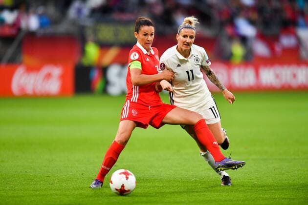 Zweikampf Anna Kozhnikova (Russland) (3) Anja Mittag (Deutschland , Germany , DFB-Frauen ) (11), Fussball, UEFA Women s EURO 2017,Russland - Deutschland, xmkx
