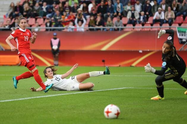 Ekaterina Morozova of Russia women, Sara Dabritz of Germany women, goalkeeper Tatyana Shcherbak of Russia women during the UEFA WEURO 2017 Group B group stage match between Russia and Germany at the Galgenwaard Stadium on July 25, 2017 in Utrecht, The Netherlands Women: Russia v Germany UEFA WEURO 2017 2017 2018 xVIxVIxImagesx xTomxBodexMultimediaxIVx 8310464