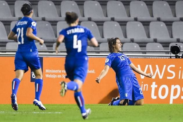 Fußball, Frauen EM, Schweden - Italien 170725 Italiens Cristiana Girelli jublar efter 2-3 i matchen mellan Sverige och Italien under dag 10 av fotbolls-EM den 25 juli 2017 i Doetinchem.  Copyright: CARLxSANDIN BB170725CS090