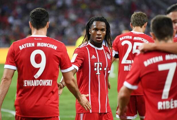 FUSSBALL 1. BUNDESLIGA SAISON 2017 2018 Audi Football Summer Tour China Singapur 2017 FC Bayern Muenchen 25.07.2017 Tag 10; FC Bayern Muenchen - FC Chelsea London Renato Sanches (Mitte, FC Bayern Muenchen) Foto: Pressefoto ULMER Markus Ulmer xxNOxMODELxRELEASxx Singapur 