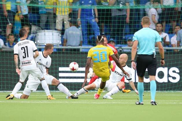 ASTANA 26.07.2017 PIERWSZY MECZ III RUNDA KWALIFIKACJE LIGA MISTRZOW SEZON 2017 18: FK ASTANA - LEGIA WARSZAWA --- UEFA CHAMPIONS LEAGUE FIRST LEG THIRD QUALIFYING ROUND MATCH: FC ASTANA - LEGIA WARSAW KRZYSZTOF MACZYNSKI MACIEJ DABROWSKI JUNIOR KABANANGA STRZELA GOLA MICHAL PAZDAN FOT. PIOTR KUCZA FOTOPYK NEWSPIX.PL --- Newspix.pl  170726PYK0041