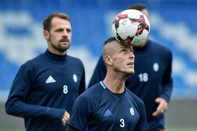 Halfback of FK Mlada Boleslav Marek Matejovsky, left, and defender Jiri Fleisman attend a training session prior to the 3rd qualifying round, 1st leg of Football European League match FK Mlada Boleslav vs Albanian Skenderbeu in Mlada Boleslav, Czech Republic, July 26, 2017. (CTKxPhoto RadekxPetrasek) CTKPhotoP201707260873401  PER 11