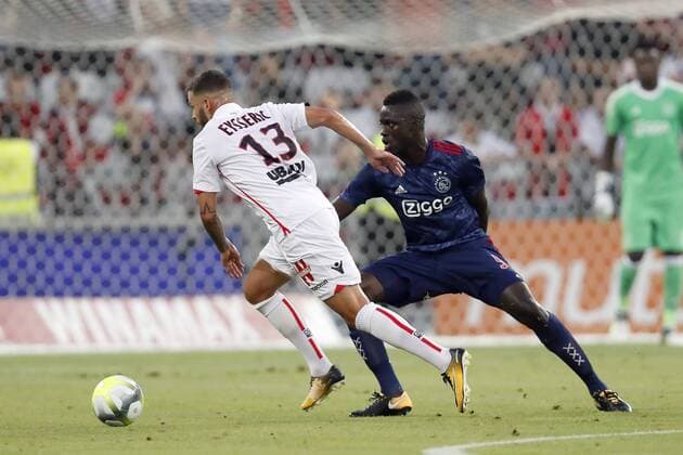 (L-R) Valentin Eysseric of OCG Nice, Davinson Sanchez of Ajax during the UEFA Champions League third round qualifying first leg match between OGC Nice and Ajax Amsterdam on July 26, 2017 at the Allianz Riviera in Nice, France OGC Nice v Ajax UEFA Champions League 2017 2018 xVIxVIxImagesx xMauricexvanxSteenxIVx 8316902