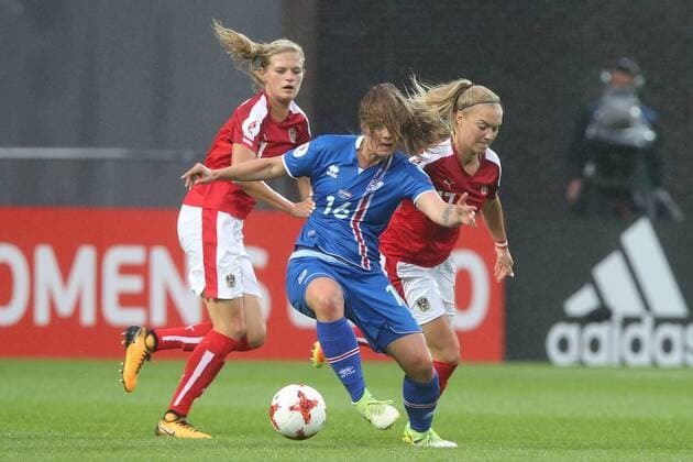 Carina Wenninger of Austria women, Harpa Thorsteinsdottir of Iceland women, Sarah Puntigam of Austria women during the UEFA WEURO 2017 Group C group stage match between Iceland and Austria at the Sparta stadium Het Kasteel on July 26, 2017 in Rotterdam, The Netherlands Women: Iceland v Austria UEFA WEURO 2017 2017 2018 xVIxVIxImagesx xTomxBodexMultimediaxIVx 8317023