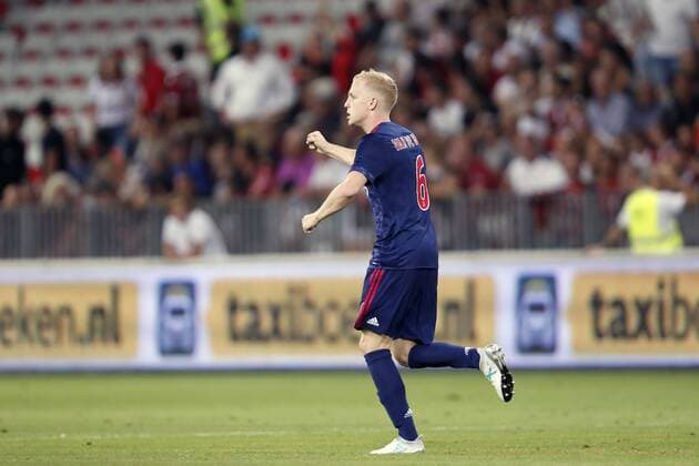 Donny van de Beek of Ajax during the UEFA Champions League third round qualifying first leg match between OGC Nice and Ajax Amsterdam on July 26, 2017 at the Allianz Riviera in Nice, France OGC Nice v Ajax UEFA Champions League 2017 2018 xVIxVIxImagesx xMauricexvanxSteenxIVx 8317449