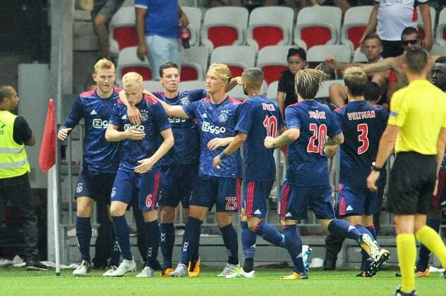 EQUIPE DE FOOTBALL DE L AJAX AMSTERDAM - JOIE FOOTBALL : Nice vs Ajax Amsterdam - Ligue des Champions - 26 07 2017 FEP Panoramic 