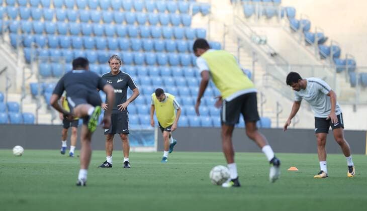 July 26, 2017 - Petah Tiqwa, Israel - Head coach Roberto Mancini of FC Zenit Saint Petersburg looks players during training session before the UEFA Champions League 2017 2018 Third qualifying round, 1st leg match between Petah Tikva (ISR) and Zenit Saint Petersburg (RUS) at Ha Moshava stadium in Petah Tikva, Israel, on 26 July 2017. Zenit Saint Petersburg press conference PK Pressekonferenz and training  - ZUMAn230 20170726_zaa_n230_142 Copyright: xAhmadxMorax