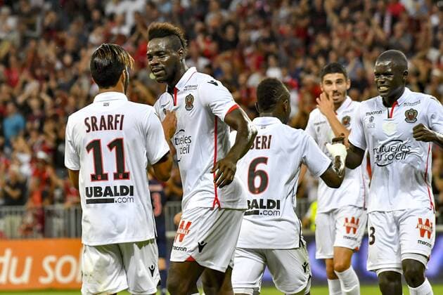 Mario Balotelli (OGC Nice) - Bassem Srarfin (Ajax) FOOTBALL : OGC Nice vs Ajax - Tour preliminaire de ligue des champions - Nice - 26 07 2017 NorbertScanella Panoramic 