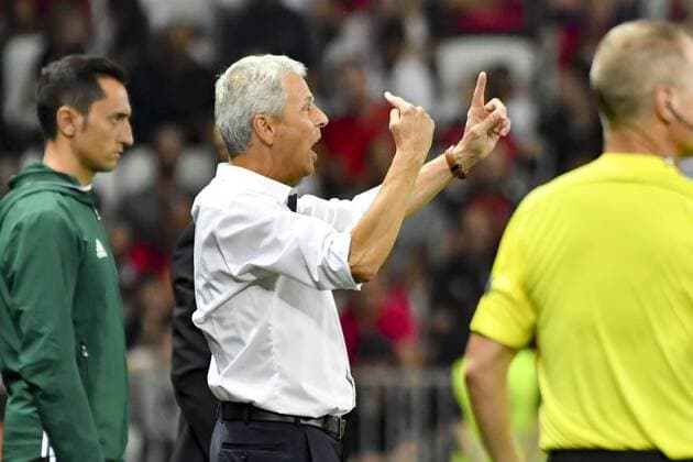 Bilder des Tages - SPORT Lucien Favre (Entraineur OGC Nice) FOOTBALL : OGC Nice vs Ajax - Tour preliminaire de ligue des champions - Nice - 26 07 2017 NorbertScanella Panoramic 