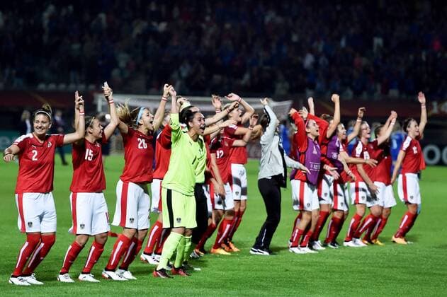 SOCCER - UEFA EURO EM Europameisterschaft Fussball 2017, ISL vs AUT ROTTERDAM,NETHERLANDS,26.JUL.17 - WOMEN SOCCER - UEFA Women s European Championship EM Europameisterschaft 2017, Group C, Iceland vs Austria. Image shows the rejoicing of AUT. GEPAxpictures xFlorianxErtl
