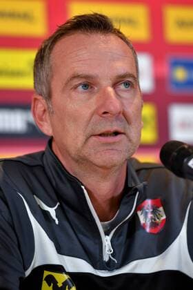 SOCCER - UEFA EURO EM Europameisterschaft Fussball 2017, ISL vs AUT WAGENINGEN,NETHERLANDS,27.JUL.17 - WOMEN SOCCER - UEFA Women s European Championship EM Europameisterschaft 2017, quarterfinal, preview, press conference PK Pressekonferenz team AUT. Image shows head coach Dominik Thalhammer (AUT). GEPAxpictures xFlorianxErtl