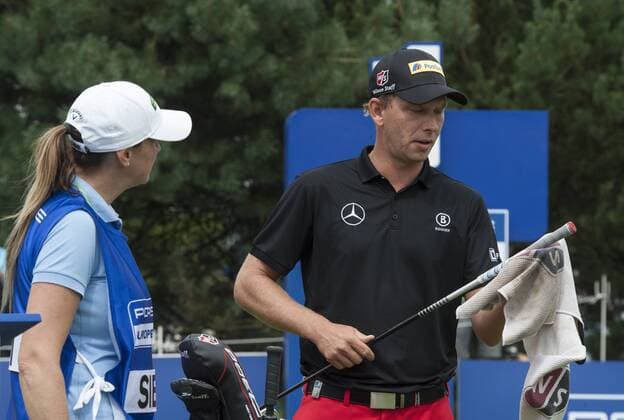 Porsche European Open 2017 27.07.2017, Green Eagle Golf Course, Winsen bei Hamburg, Golf, im Bild: Marcel Siem GER mit Ehefrau Laura, die als Caddie fungeirte Â 