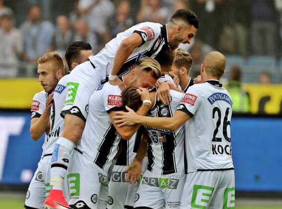 SOCCER - EL quali, Sturm vs Fenerbahce GRAZ,AUSTRIA,27.JUL.17 - SOCCER - UEFA Europa League qualification, SK Sturm Graz vs Fenerbahce Istanbul. Image shows the rejoicing of Sturm. GEPAxpictures xHansxOberlaender