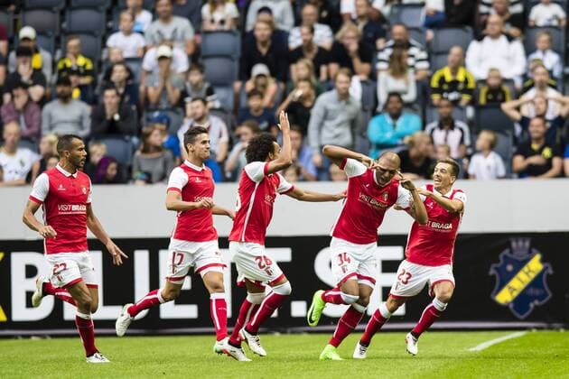 170727 Bragas Raul Silva (2:a höger) gör 0-1 under fotbollsmatchen i kvalet till Europa League mellan AIK och SC Braga den 27 Juli 2017 i Stockholm.  Copyright: ANDREASxSANDSTRÖM BB170727BB113