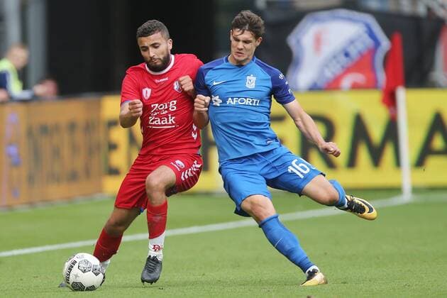 Zakaria Labyad of FC Utrecht, Mario Situm of Lech Poznan during the UEFA Europa League third qualifying round first leg match between FC Utrecht and Lech Poznan FC at the Nieuw Galgenwaard Stadium, on July 27, 2017 in Utrecht, The Netherlands FC Utrecht v Lech Poznan UEFA Europa League 2017 2018 xVIxVIxImagesx xTomxBodexMultimediaxIVx 8324001