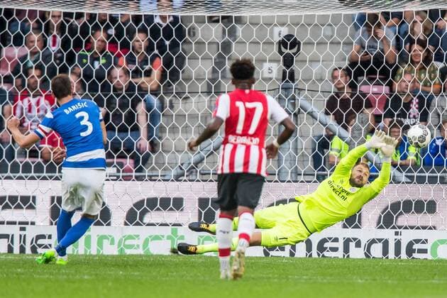 EINDHOVEN - PSV - Osijek , Voetbal , Seizoen 2017 2018 , voetbal , Derde kwalificatie ronde Europa League , Philips stadion , 27-07-2017 , Osijek speler Borna Barisic (l) scoort de 0-1 uit een penalty maar PSV keeper Jeroen Zoet (r) zit er goed bij PSV - Osijek  x1656682x