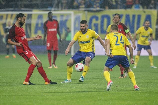 Gdynia, Stadion Miejski Gdynia Stadium 27.07.2017 LIGA EUROPY PILKA NOZNA 3 RUNDA ELIMINACJI LIGI EUROPY PIERWSZY MECZ Arka Gdynia - FC Midtjylland 2017 18 UEFA EUROPA LEAGUE FOOTBALL THIRD QUALIFYING ROUND 1ST LEG GAME Arka Gdynia - FC Midtjylland NZ tim sprav , grzegorz piesio , FOT. GRZEGORZ RADTKE 058sport.pl NEWSPIX.PL --- Newspix.pl FRANCE OUT!  20170727_GR_7401_007_RAD