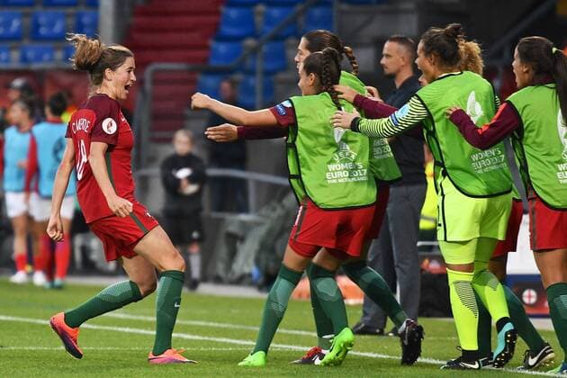 Portugal v England UEFA Women s Euros 2017 Carolina Mendes of Portugal (left) celebrates scoring their first goal to make it England 1 Portugal 1 during the UEFA Women s Euros 2017 match at Koning Willem II Stadion, Tilburg Copyright: xKristianxKanex FIL-10447-0023 UK Newspapers OUT