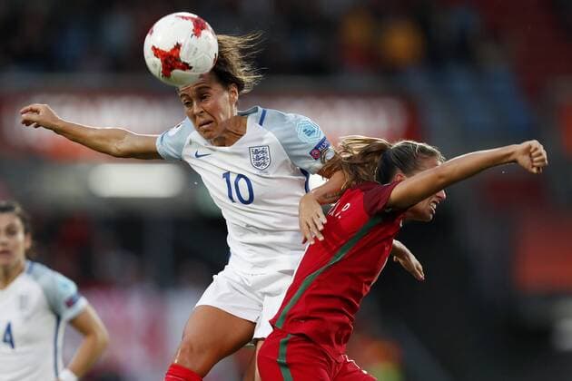 (L-R) Fara Williams of England women, Tatiana Pinto of Portugal women during the UEFA WEURO 2017 Group D group stage match between Portugal and England at Koning Willem II stadium on July 27, 2017 in Tilburg, The Netherlands Women: Portugal v England UEFA WEURO 2017 2017 2018 xVIxVIxImagesx xMauricexvanxSteenxIVx 8324914