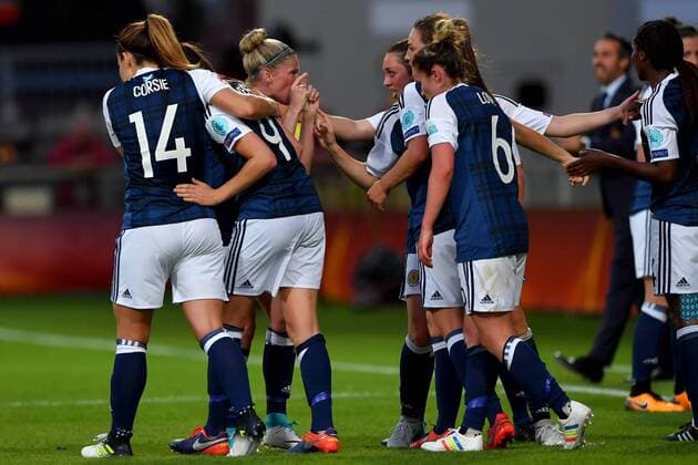 SOCCER - UEFA EURO EM Europameisterschaft Fussball 2017, SCO vs ESP DEVENTER,NETHERLANDS,27.JUL.17 - WOMEN SOCCER - UEFA Women s European Championship EM Europameisterschaft 2017, Group D, Scotland vs Spain. Image shows the rejoicing of SCO. GEPAxpictures xFlorianxErtl