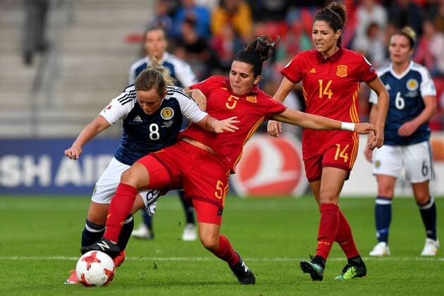 SOCCER - UEFA EURO EM Europameisterschaft Fussball 2017, SCO vs ESP DEVENTER,NETHERLANDS,27.JUL.17 - WOMEN SOCCER - UEFA Women s European Championship EM Europameisterschaft 2017, Group D, Scotland vs Spain. Image shows Erin Cuthbert (SCO) and Andrea Pereira (ESP). GEPAxpictures xFlorianxErtl