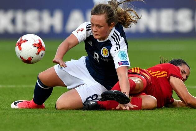 SOCCER - UEFA EURO EM Europameisterschaft Fussball 2017, SCO vs ESP DEVENTER,NETHERLANDS,27.JUL.17 - WOMEN SOCCER - UEFA Women s European Championship EM Europameisterschaft 2017, Group D, Scotland vs Spain. Image shows Erin Cuthbert (SCO) and Andrea Pereira (ESP). GEPAxpictures xFlorianxErtl