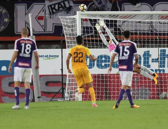 SOCCER - UEFA EL quali, A.Wien vs Limassol VIENNA,AUSTRIA,27.JUL.17 - SOCCER - UEFA Europa League qualification, FK Austria Wien vs AEL Limassol. Image shows Heiko Westermann (A.Wien), Ismail Sassi (Limassol), Tarkan Serbest (A.Wien) and Osman Hadzikic (A.Wien). GEPAxpictures xChristianxOrt