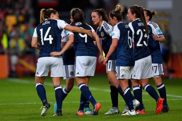 SOCCER - UEFA EURO EM Europameisterschaft Fussball 2017, SCO vs ESP DEVENTER,NETHERLANDS,27.JUL.17 - WOMEN SOCCER - UEFA Women s European Championship EM Europameisterschaft 2017, Group D, Scotland vs Spain. Image shows the rejoicing of SCO. GEPAxpictures xFlorianxErtl