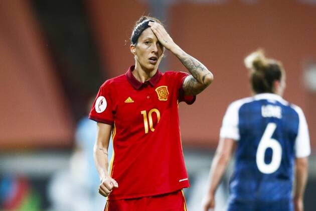 Bilder des Tages - SPORT Spanish Jennifer Hermoso (L) reacts during the Eurocup group D match between Spain and Scotland at the De Adelaarshorst stadium in Deventer, Netherlands, 27 July 2017. SCOTLAND VS. SPAIN !ACHTUNG: NUR REDAKTIONELLE NUTZUNG!  Copyright: xVINCENTxJANNINKx DEV009 20170727-636367946516201933