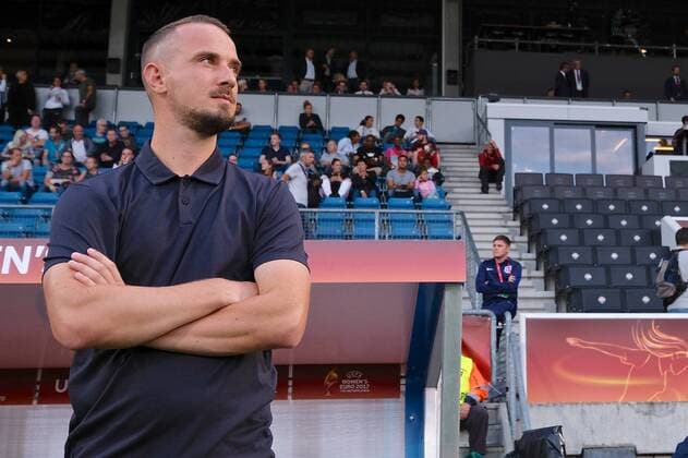 Bilder des Tages - SPORT Portugal v England UEFA Women s Euros 2017 England manager Mark Sampson pictured ahead of the UEFA Women s Euros 2017 match at Koning Willem II Stadion, Tilburg Copyright: xKristianxKanex FIL-10447-0071 UK Newspapers OUT