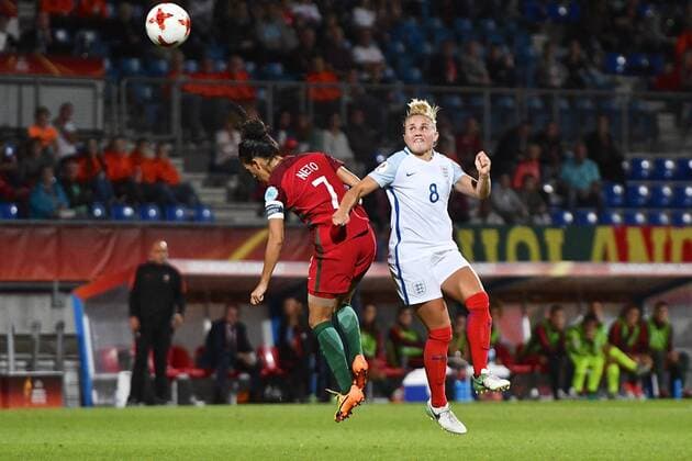 Portugal v England UEFA Women s Euros 2017 Isobel Christiansen of England (right) heads at goal under pressure from Claudia Neto of Portugal during the UEFA Women s Euros 2017 match at Koning Willem II Stadion, Tilburg Copyright: xKristianxKanex FIL-10447-0077 UK Newspapers OUT