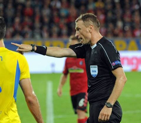 SC Freiburg vs NK Dom?ale Domzale Freiburg, Schwarzwald Stadion, 27.7.2017 Fußball, UEFA; Europa-League-Qualifikation; Saison 2017-2018 Schiedsrichter Anatoliy Zhabchenko (UKR) Foto- und alle