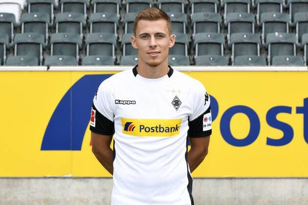 Fußball, GER, 1.BL, Porträttermin 2017 2018, VfL Borussia Mönchengladbach, Thorgan Hazard (Gladbach). Einzelbild, Portrait, Porträt.