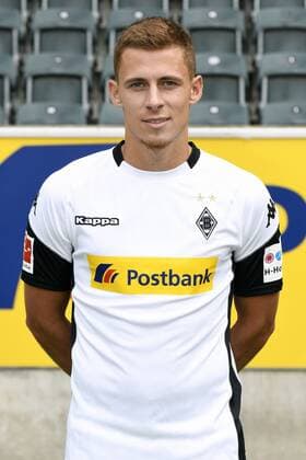 Fußball, GER, 1.BL, Porträttermin 2017 2018, VfL Borussia Mönchengladbach, Thorgan Hazard (Gladbach). Einzelbild, Portrait, Porträt.