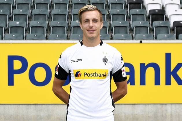 Fußball, GER, 1.BL, Porträttermin 2017 2018, VfL Borussia Mönchengladbach, Patrick Herrmann (Gladbach). Einzelbild, Portrait, Porträt.