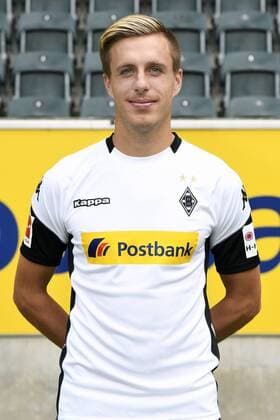 Fußball, GER, 1.BL, Porträttermin 2017 2018, VfL Borussia Mönchengladbach, Patrick Herrmann (Gladbach). Einzelbild, Portrait, Porträt.