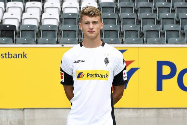 Fußball, GER, 1.BL, Porträttermin 2017 2018, VfL Borussia Mönchengladbach, Mickael Cuisance (Gladbach). Einzelbild, Portrait, Porträt.