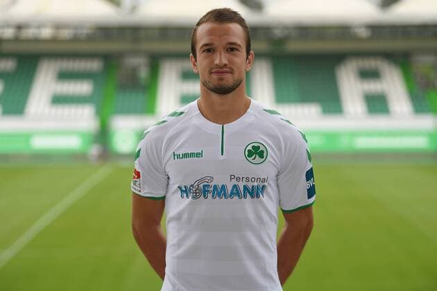 24.07.2017 - SpVgg Spielvereinigung Greuther Fürth Kleeblatt - 2. Fußball Bundesliga BL - Saison 2017 2018 - Fototermin Porträttermin Portraittermin - - Veton Berisha (19, SpVgg Greuther Fürth ) - Einzelbild Einzelfoto Portrait Porträt Kopfbild