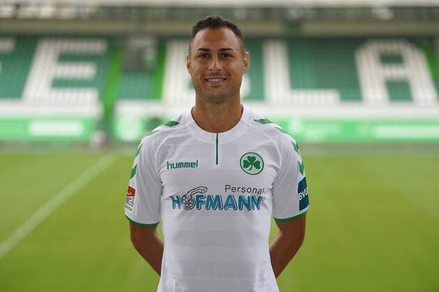 24.07.2017 - SpVgg Spielvereinigung Greuther Fürth Kleeblatt - 2. Fußball Bundesliga BL - Saison 2017 2018 - Fototermin Porträttermin Portraittermin - - Manuel Torres (17, SpVgg Greuther Fürth ) - Einzelbild Einzelfoto Portrait Porträt Kopfbild
