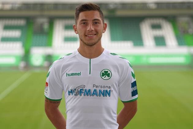 24.07.2017 - SpVgg Spielvereinigung Greuther Fürth Kleeblatt - 2. Fußball Bundesliga BL - Saison 2017 2018 - Fototermin Porträttermin Portraittermin - - Maximilian Wittek (3, SpVgg Greuther Fürth ) - Einzelbild Einzelfoto Portrait Porträt Kopfbild