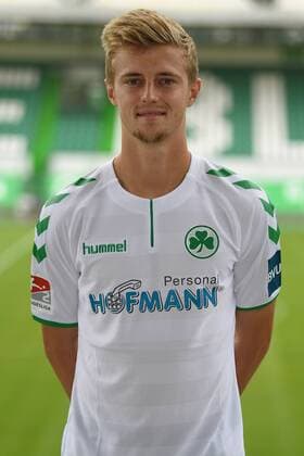 24.07.2017 - SpVgg Spielvereinigung Greuther Fürth Kleeblatt - 2. Fußball Bundesliga BL - Saison 2017 2018 - Fototermin Porträttermin Portraittermin - - Sebastian Ernst (15, SpVgg Greuther Fürth ) - Einzelbild Einzelfoto Portrait Porträt Kopfbild