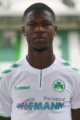 24.07.2017 - SpVgg Spielvereinigung Greuther Fürth Kleeblatt - 2. Fußball Bundesliga BL - Saison 2017 2018 - Fototermin Porträttermin Portraittermin - - Stephen Sama (2, SpVgg Greuther Fürth ) - Einzelbild Einzelfoto Portrait Porträt Kopfbild