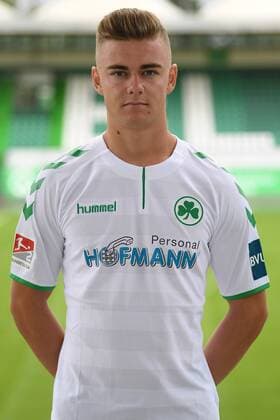 24.07.2017 - SpVgg Spielvereinigung Greuther Fürth Kleeblatt - 2. Fußball Bundesliga BL - Saison 2017 2018 - Fototermin Porträttermin Portraittermin - - Daniel Steininger ( 31, SpVgg Greuther Fürth ) - Einzelbild Einzelfoto Portrait Porträt Kopfbild