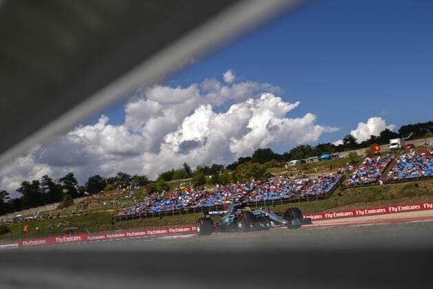 Bilder des Tages - SPORT Motorsports: FIA Formula One World Championship WM Weltmeisterschaft 2017, Grand Prix of Hungary, 44 Lewis Hamilton (GBR, Mercedes AMG Petronas F1 Team), Budapest Hungary xHOCHxZWEIx
