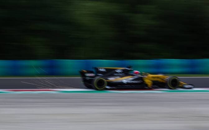 July 28, 2017 - MogyoroD, Hungary - Nico Hulkenberg of Germany and Renault F1 Team driver goes during the free practice session at Pirelli Hungarian Formula 1 Grand Prix on Jul 28, 2017 in Mogyorod, Hungary. F1 Grand Prix of Hungary - Practice  - ZUMAn230 20170728_zaa_n230_214 Copyright: xRobertxSzaniszlox